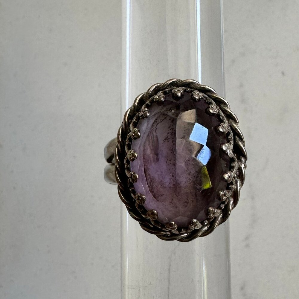 Vintage Amethyst Faceted "Cat's Eye" Ring size 7.5 - 8